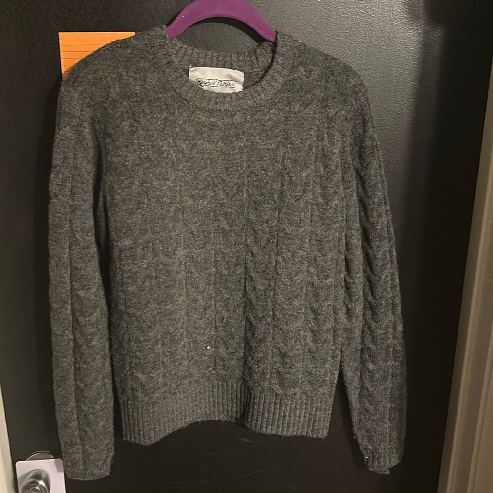 Grey sweater small